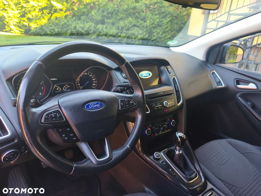 Ford Focus 1.0 EcoBoost Connected - 11