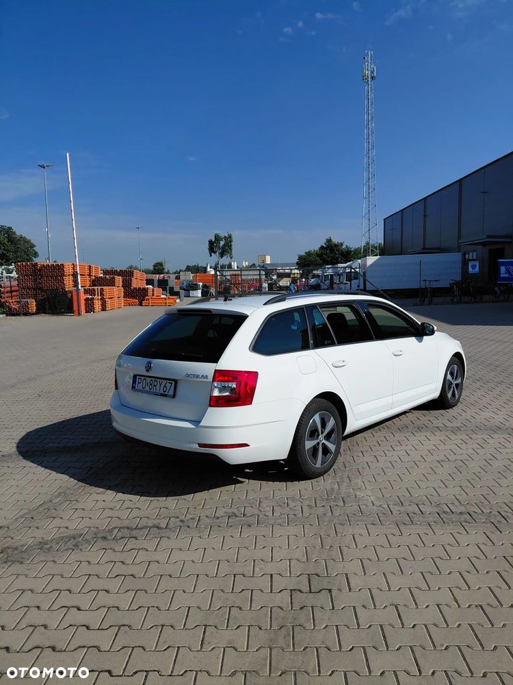 Skoda Octavia 1.6 TDI SCR Ambition - 11