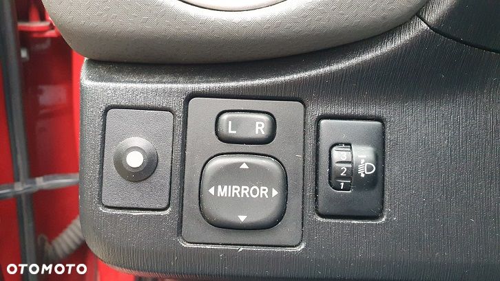 Toyota Yaris 1.4 D-4D Luna EU5 - 19