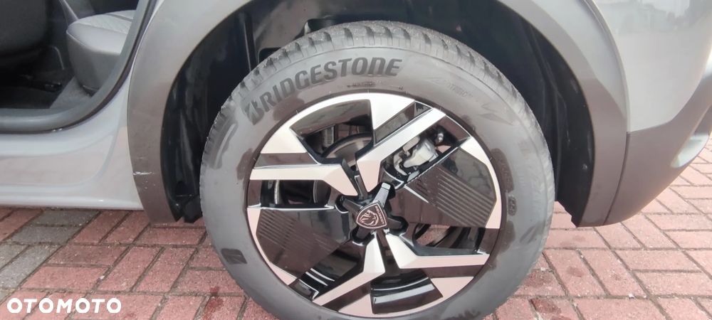 Peugeot 2008 PureTech 130 Allure S&S EAT8 - 14