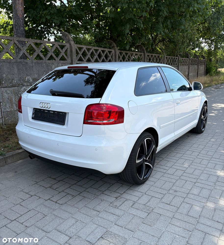 Audi A3 3-drzwiowe 1.6 Ambiente - 5
