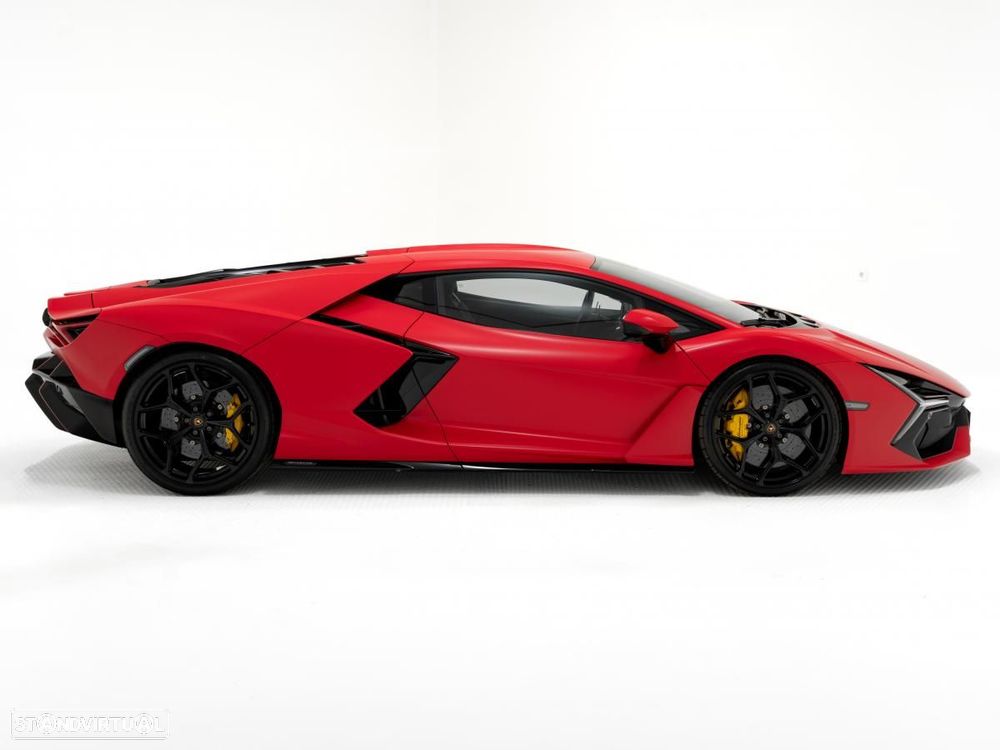 Lamborghini Revuelto - 3