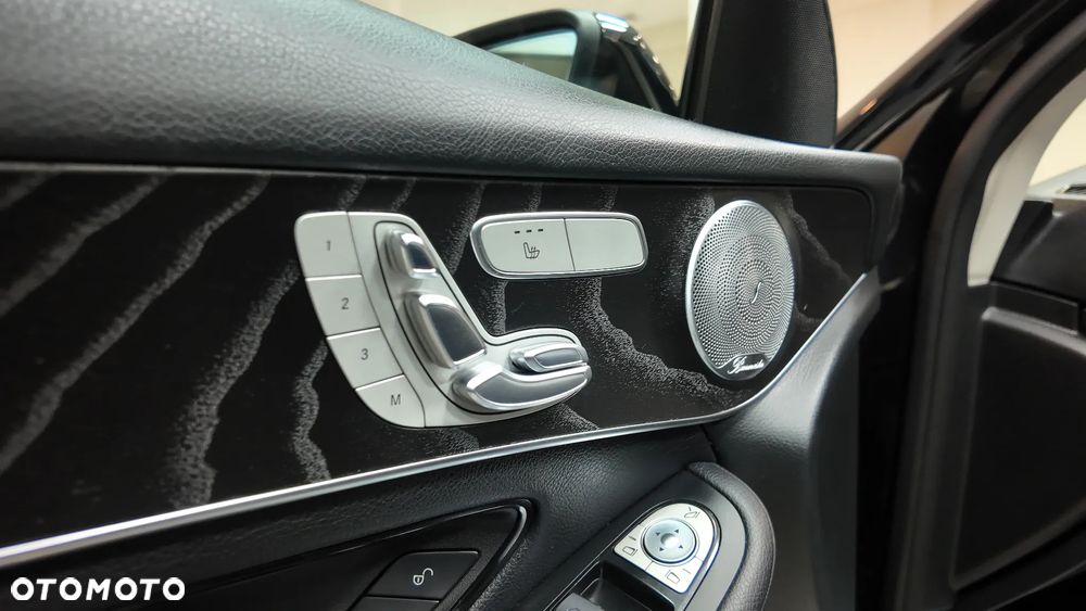 Mercedes-Benz GLC - 24