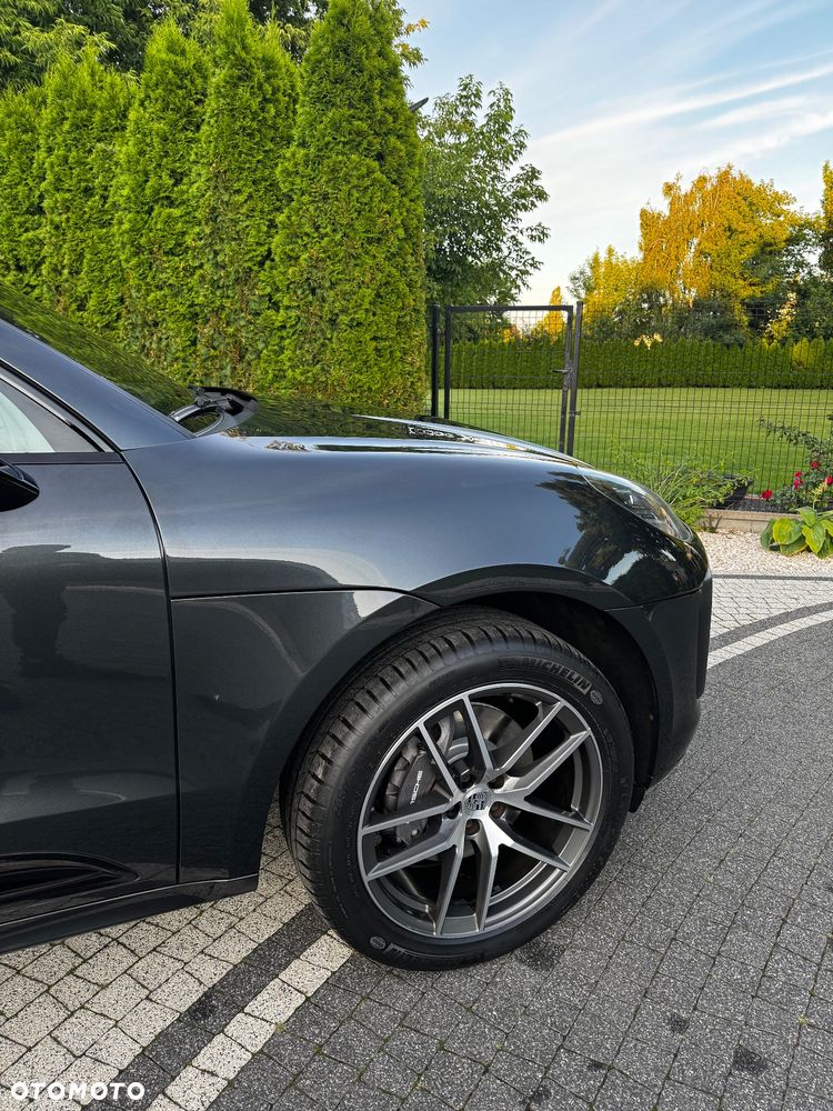 Porsche Macan T - 4
