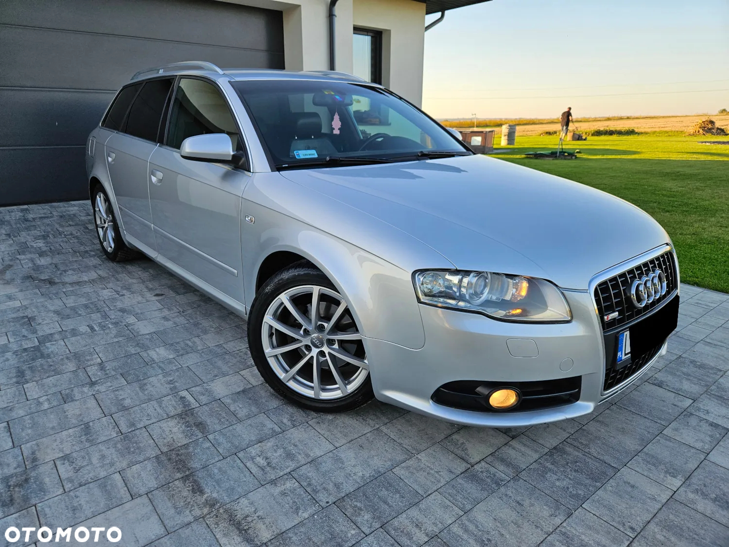 Audi A4 Avant 2.0 TDI - 11