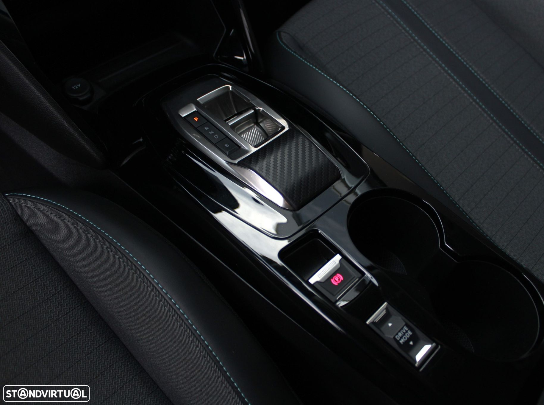 Peugeot e-2008 50 kWh Allure - 10