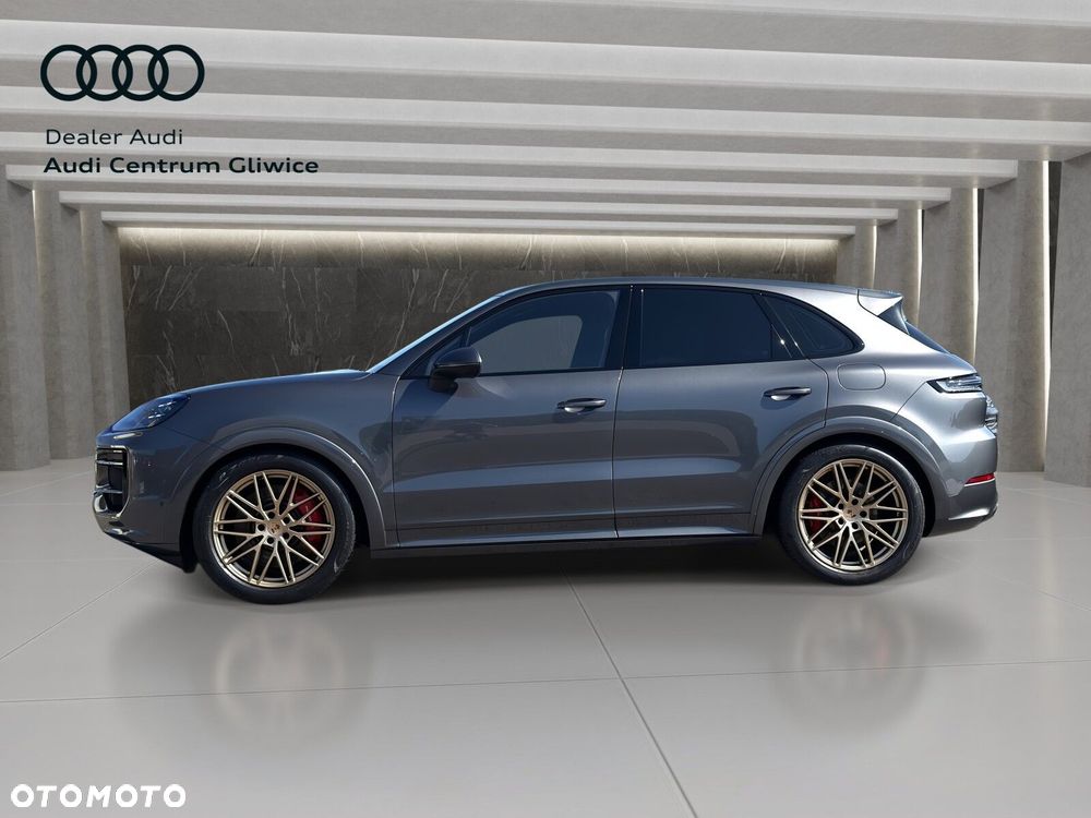 Porsche Cayenne - 4