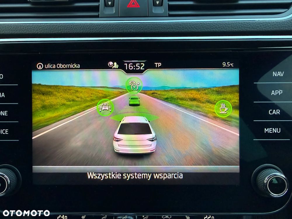 Skoda Superb 2.0 TDI SCR Style DSG - 26