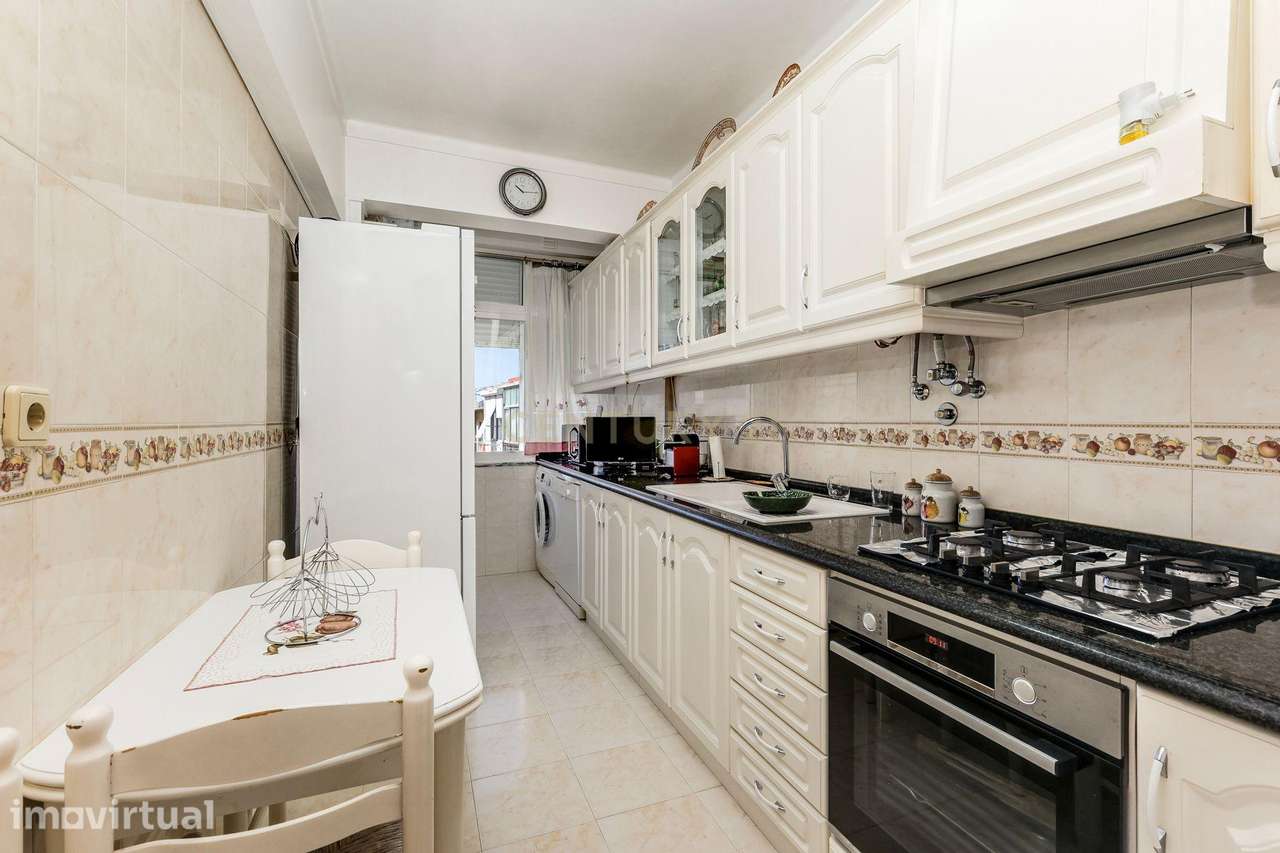 Espetacular Apartamento T2 em Santa Iria de Azóia – Vista Rio e Locali - Grande imagem: 3/24