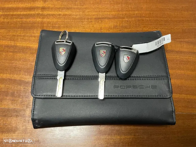 Porsche 911 Série F - 29