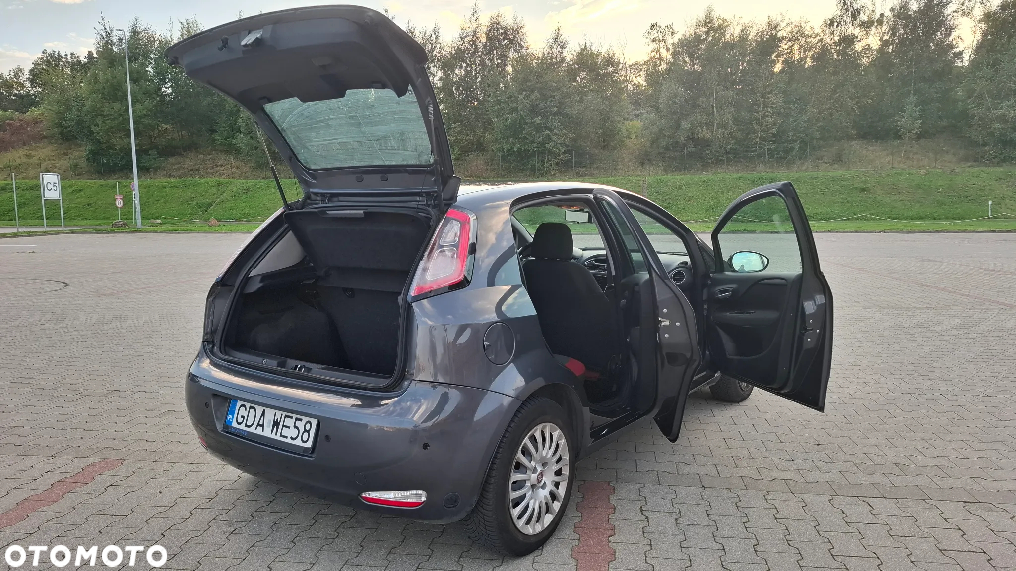 Fiat Punto 1.4 Easy S&S - 11