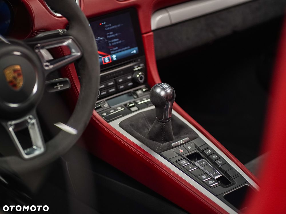 Porsche 718 Boxster Spyder - 17
