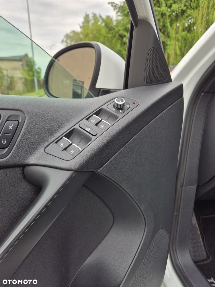 Volkswagen Tiguan 2.0 TDI DPF 4Motion BlueMotion Technology DSG Sport & Style - 18