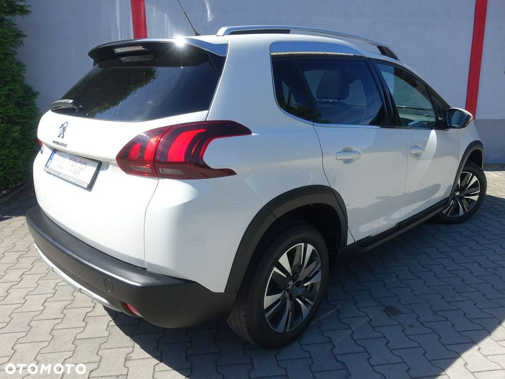Peugeot 2008 1.2 Pure Tech Style S&S - 5