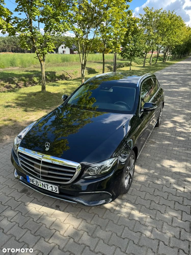 Mercedes-Benz Klasa E 220 d 9G-TRONIC Exclusive - 3