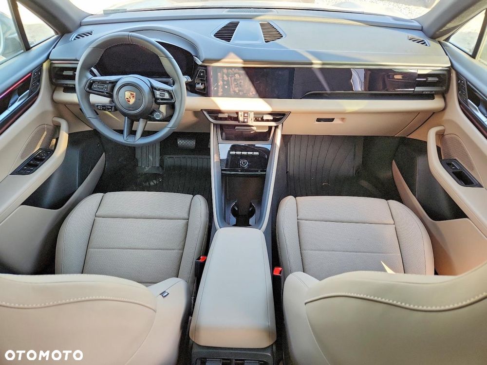 Porsche Macan - 8