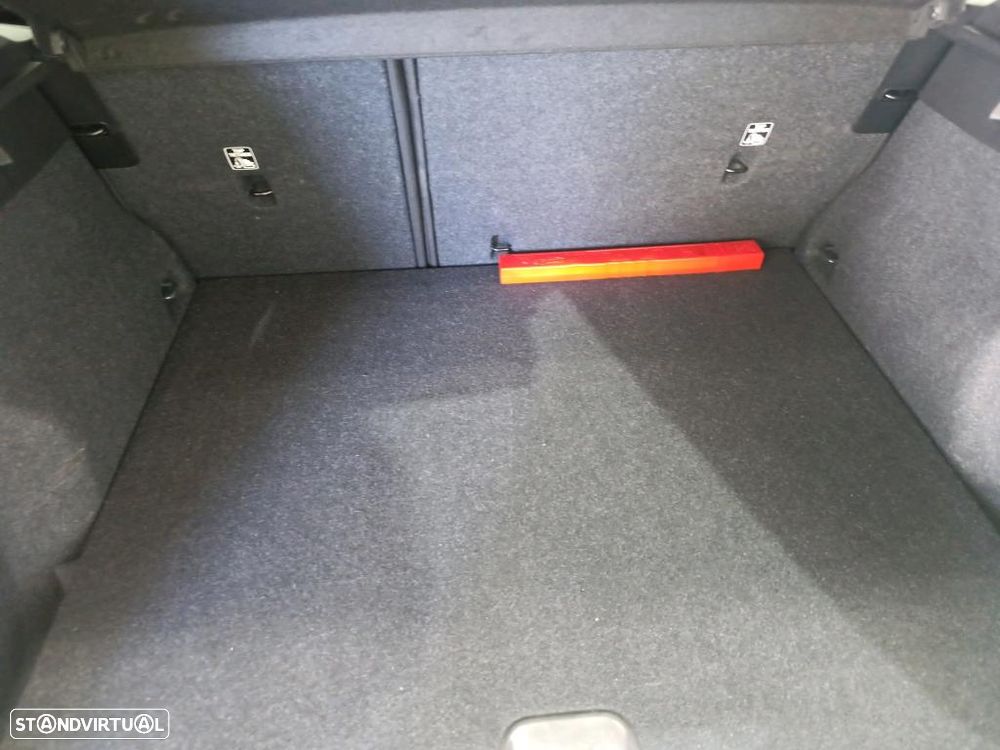 Volvo XC 40 1.5 T4 PHEV Essential - 12