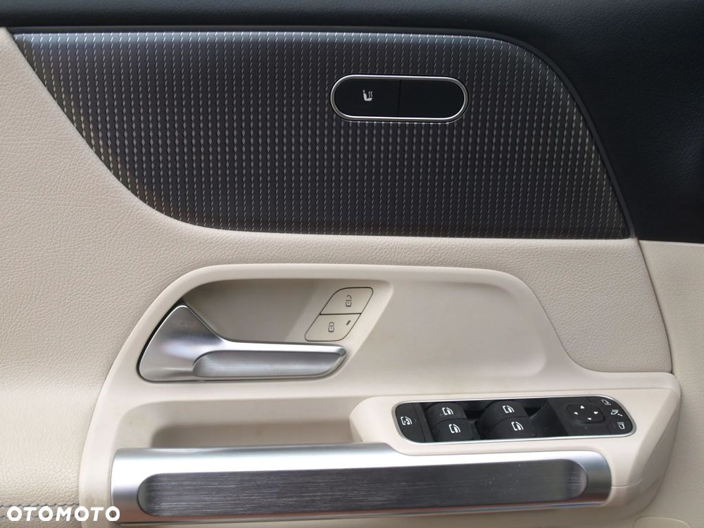 Mercedes-Benz GLB 200 Progressive 7G-DCT - 19