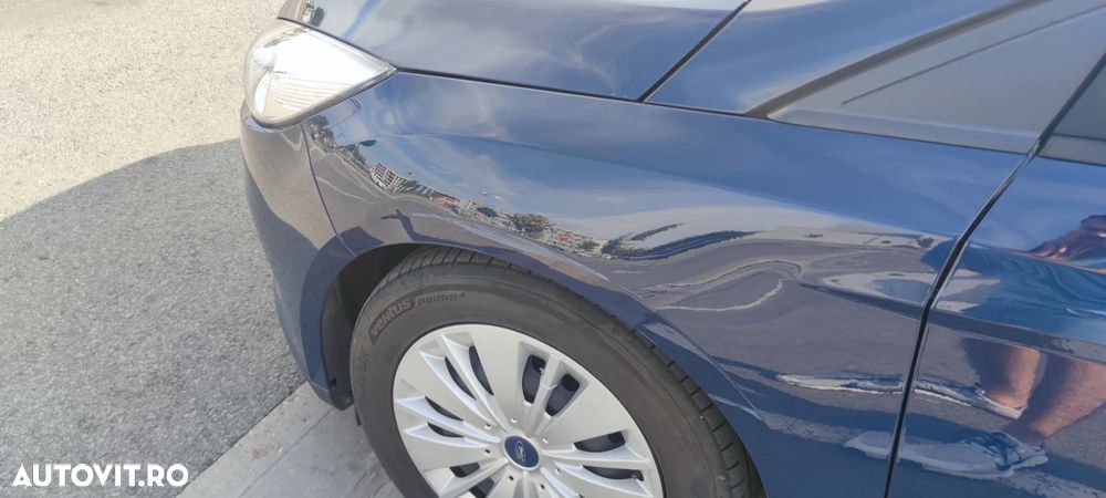 Ford Focus - 8