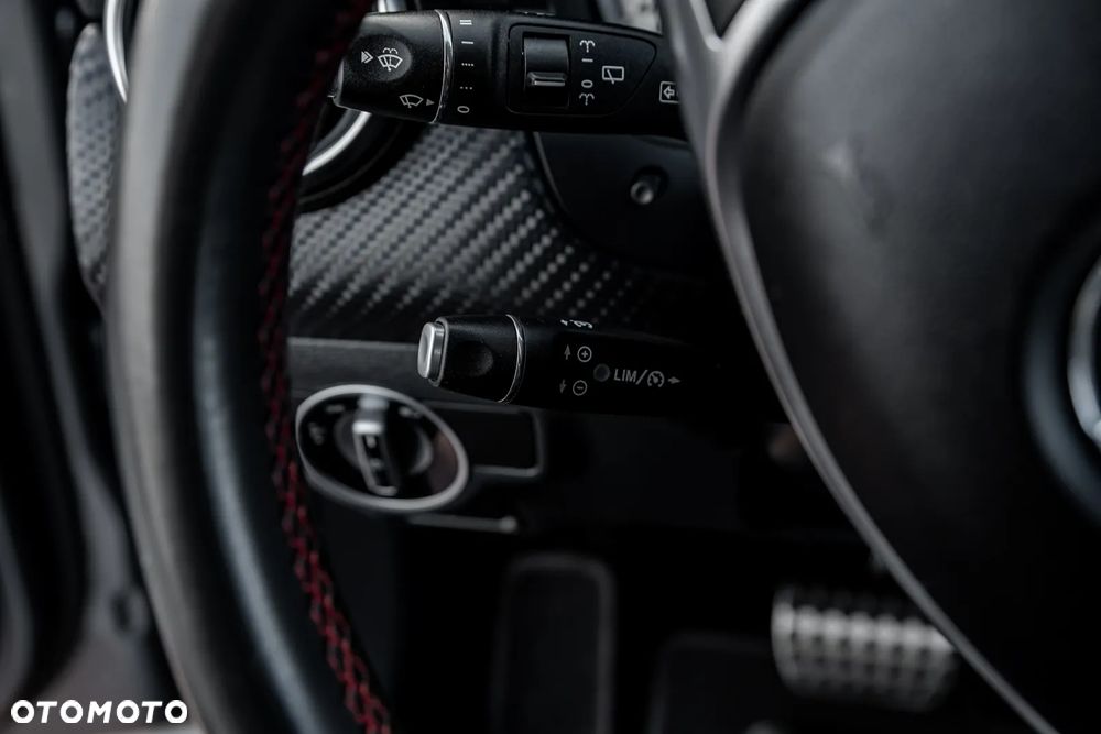 Mercedes-Benz Klasa A 220 4Matic 7G-DCT AMG Line - 39