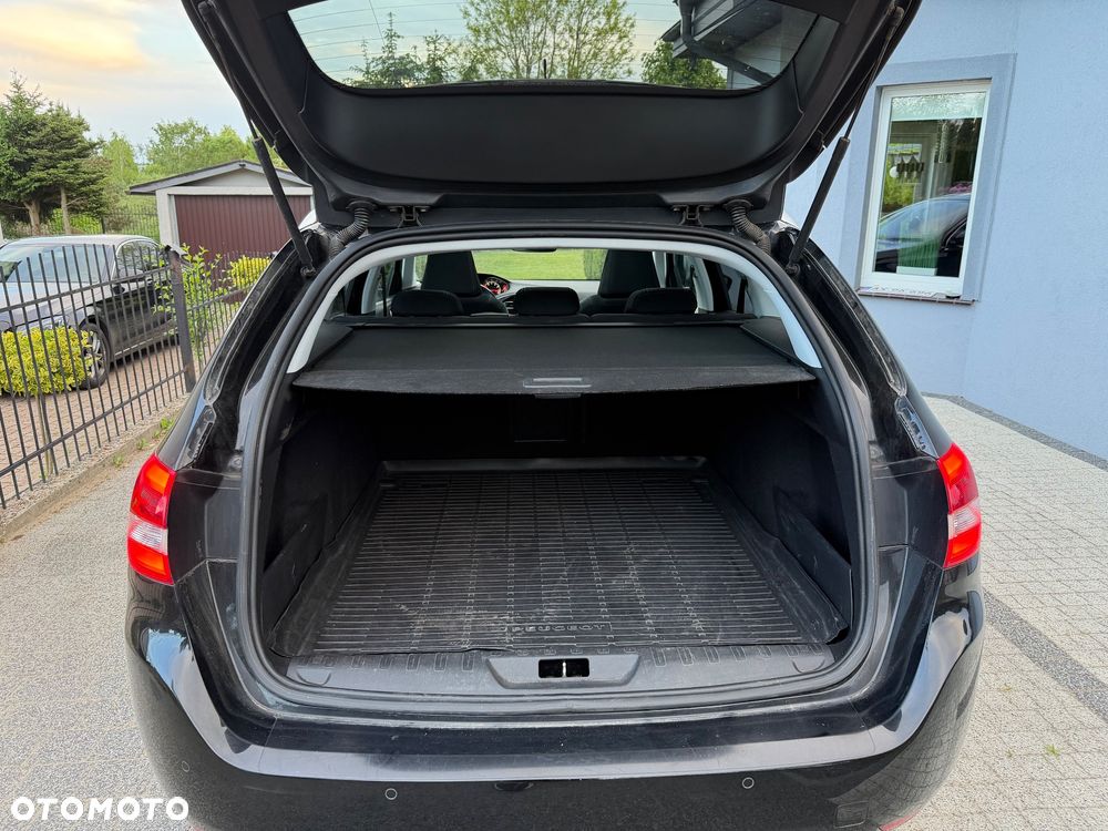 Peugeot 308 1.2 PureTech GPF Allure S&S - 13