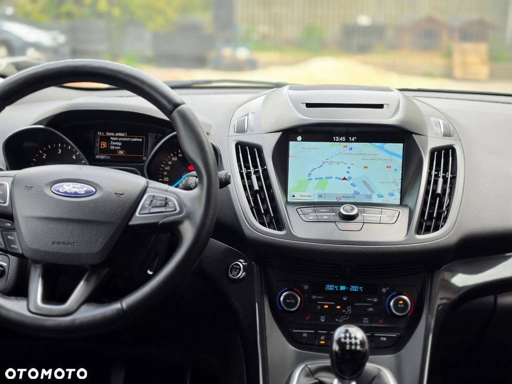 Ford Kuga - 34