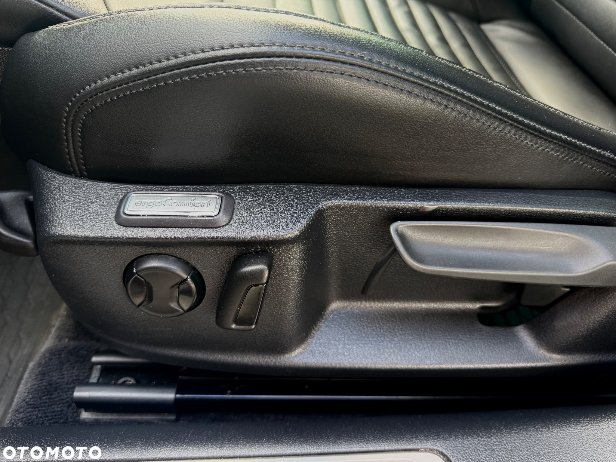 Volkswagen Passat - 17