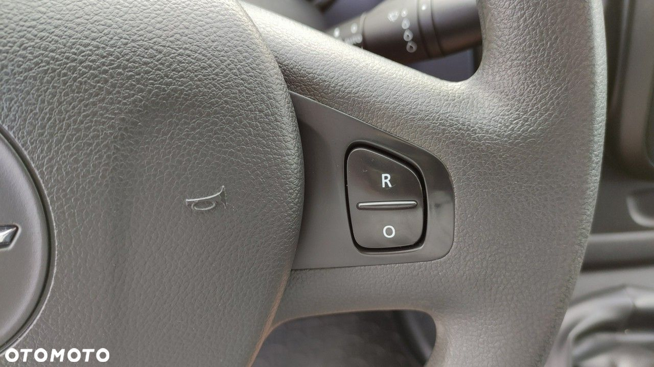 Opel Vivaro - 28
