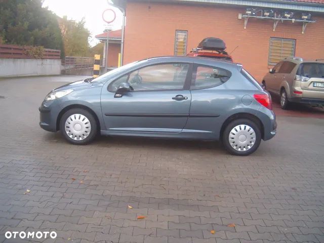 Peugeot 207 - 12