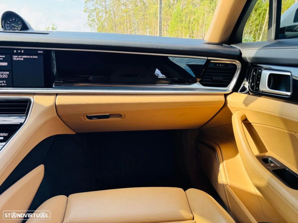 Porsche Panamera Sport Turismo 4 E-Hybrid - 52