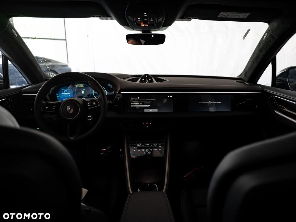Porsche Macan Turbo - 14