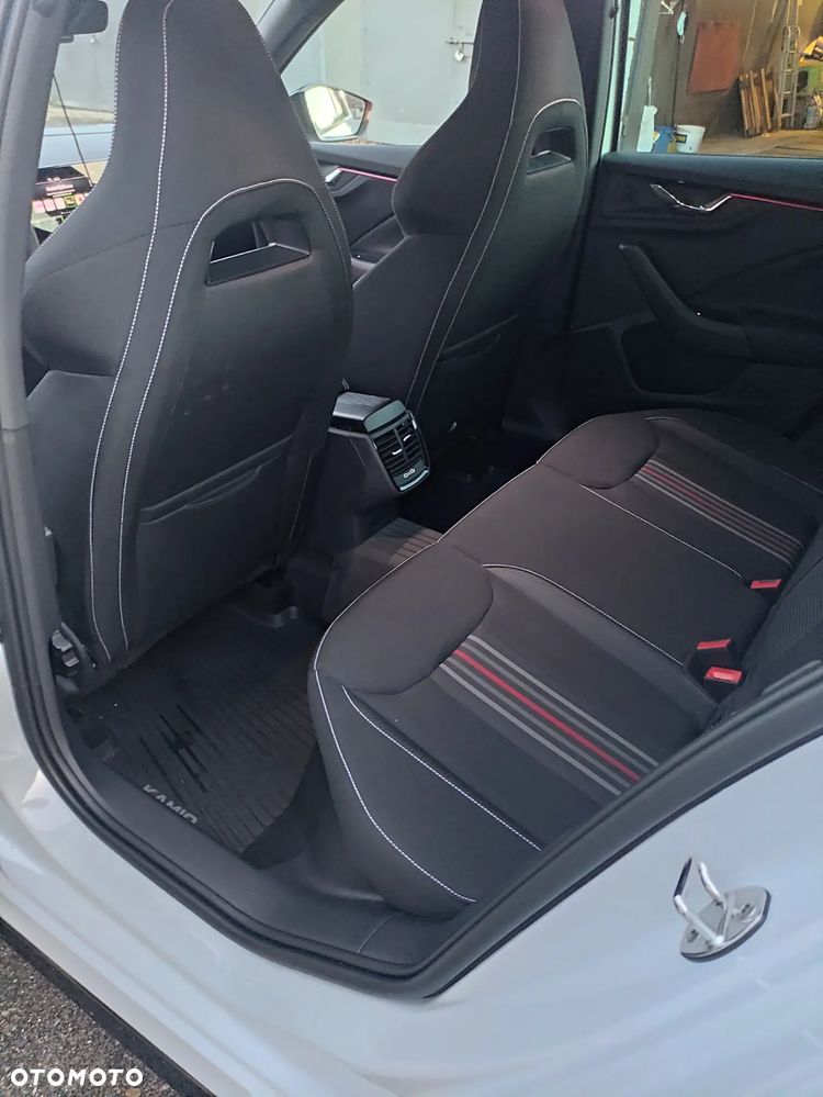 Skoda Kamiq 1.0 TSI Monte Carlo - 11