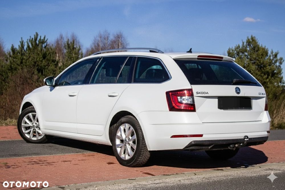 Skoda Octavia 1.6 TDI DSG Clever - 7
