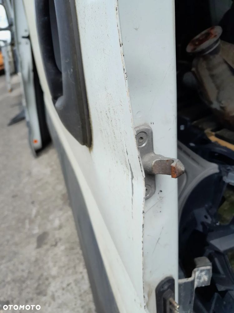 Drzwi boczne Iveco Daily 15r - 2