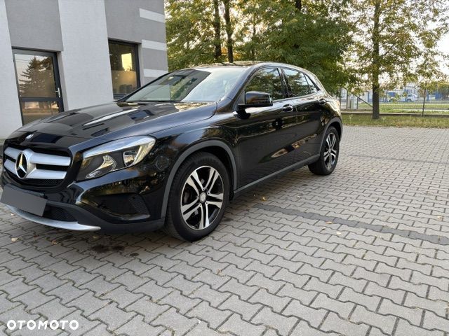 Mercedes-Benz GLA - 1