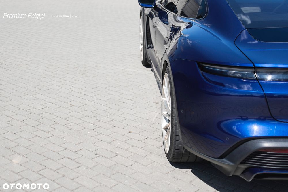 Porsche Taycan 22-calowe felgi Turismo RST  + opony letnie Michelin PS4 - 16