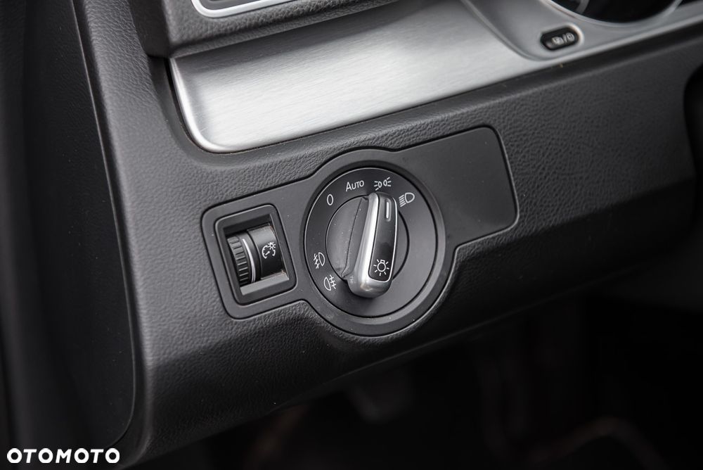 Volkswagen Passat Variant - 18