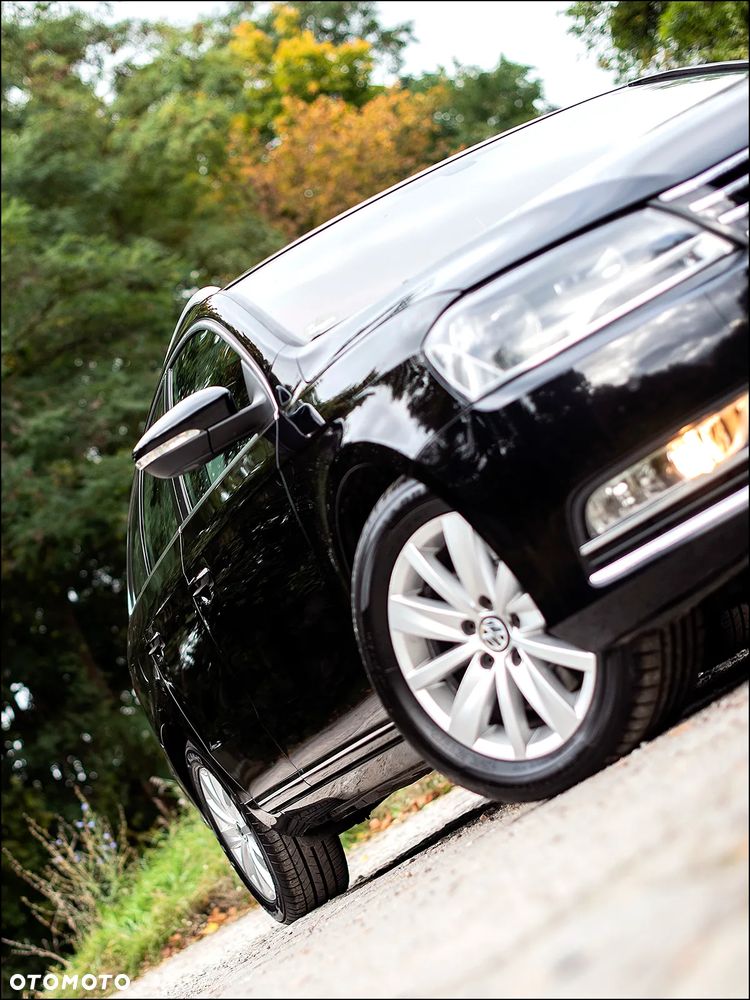 Volkswagen Passat - 16