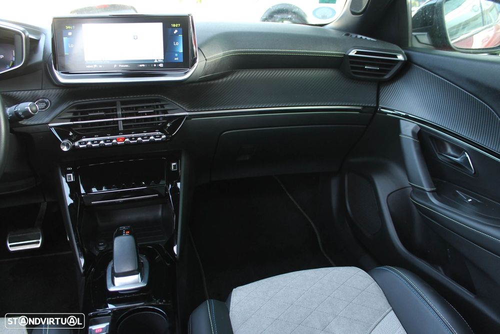 Peugeot e-2008 50 kWh GT - 49