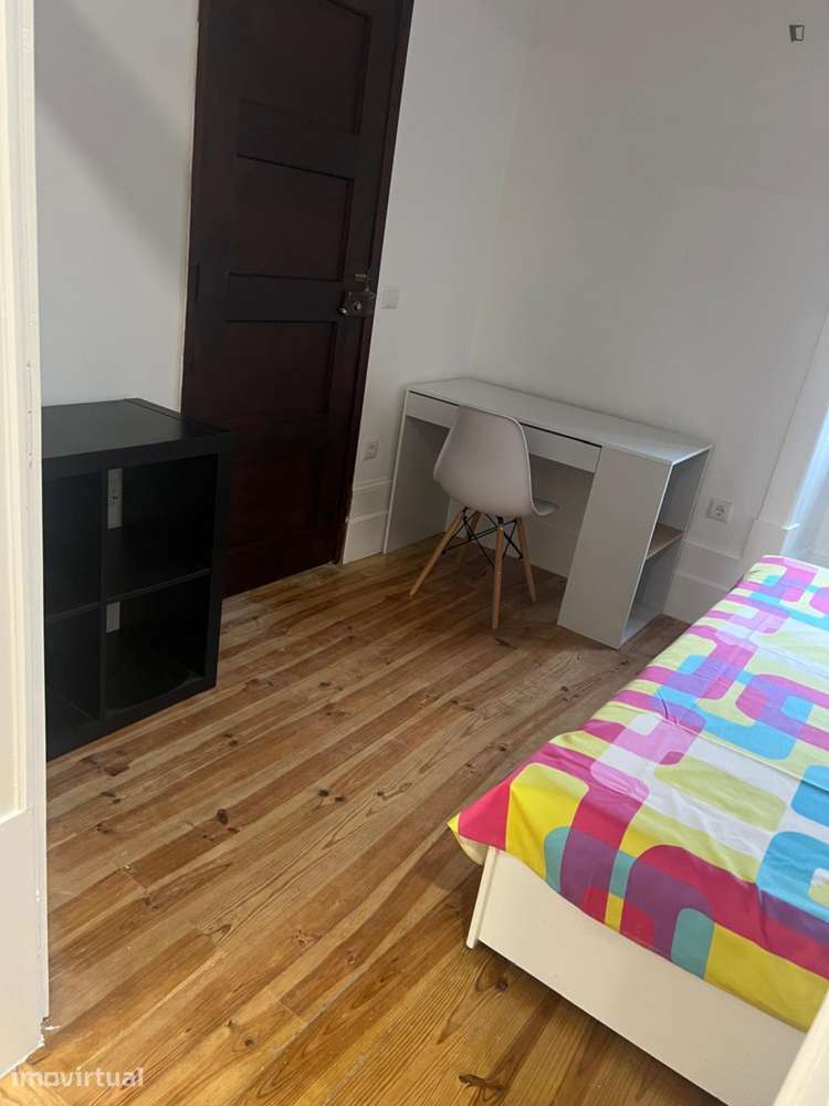 Quarto - localizado em Montes Claros Coimbra - Grande imagem: 2/14