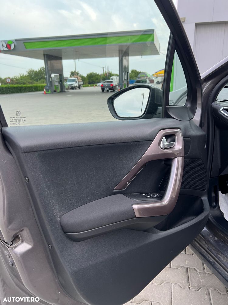 Peugeot 2008 1.2 VTi Active - 15