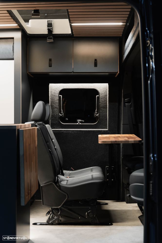 Mercedes-Benz Sprinter - 24