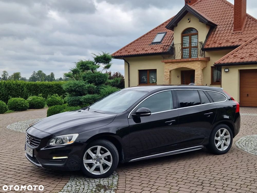Volvo V60 D2 Momentum - 11