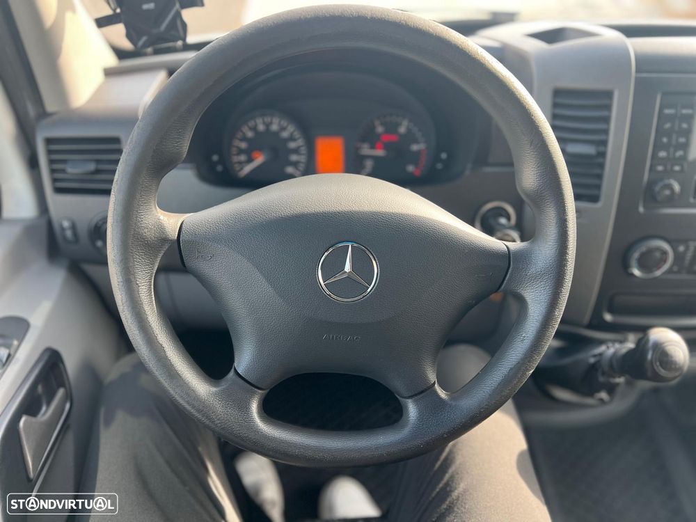 Mercedes-Benz 214 - 10