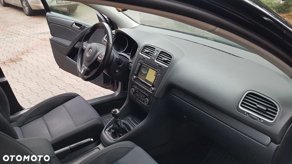 Volkswagen Golf 1.6 TDI Highline - 27