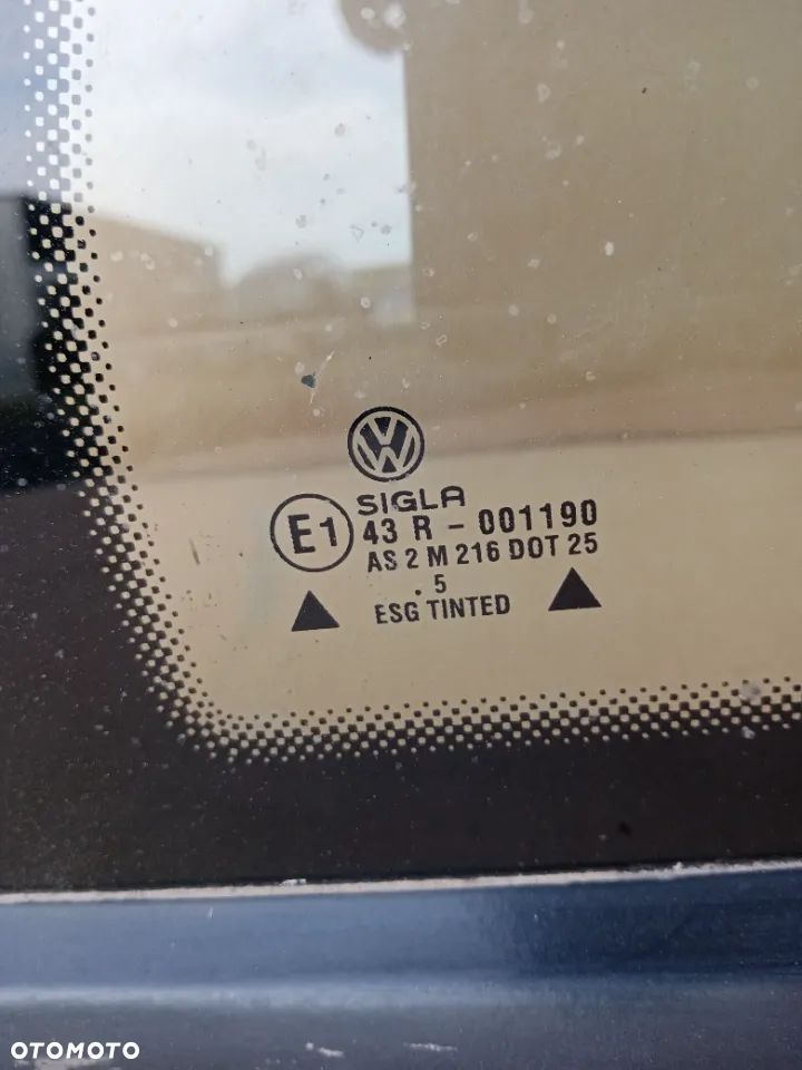 Szyba karoseryjna prawy tył tylna prawa VW Passat B4 Kombi - 4