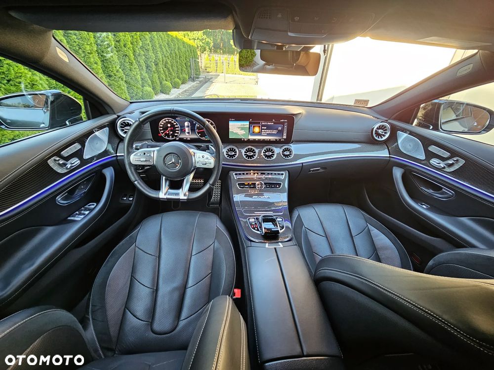 Mercedes-Benz CLS - 24