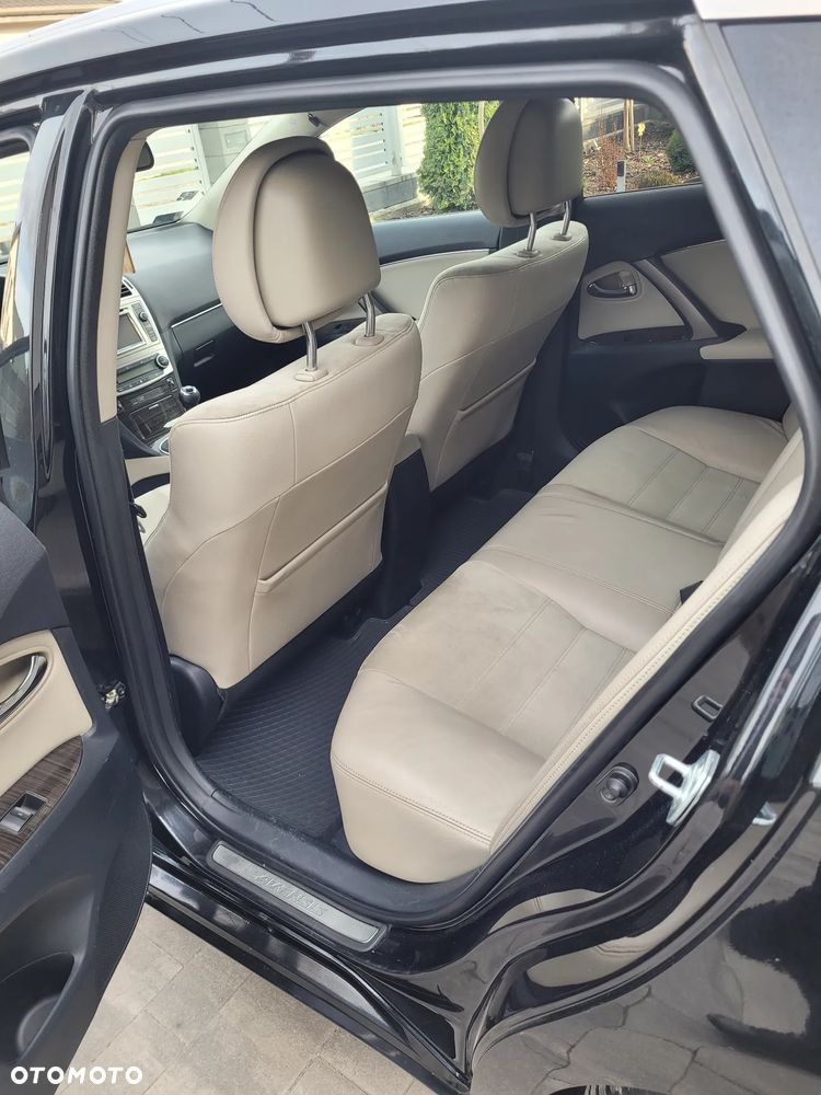 Toyota Avensis 2.0 D-4D Premium - 7