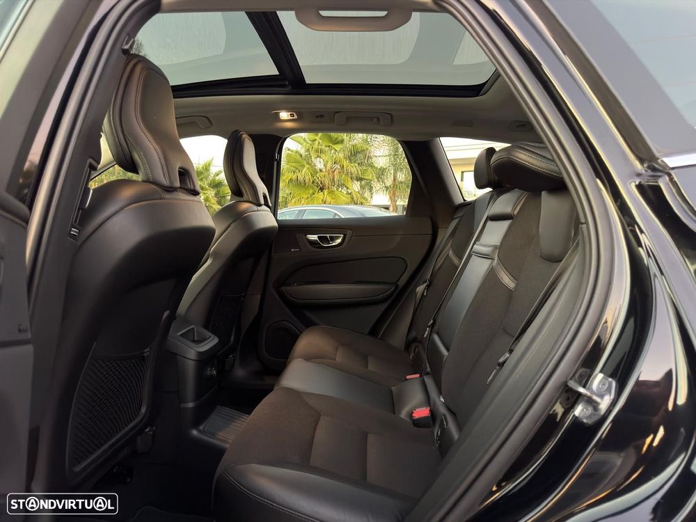 Volvo XC 60 2.0 T8 PHEV Momentum AWD - 23