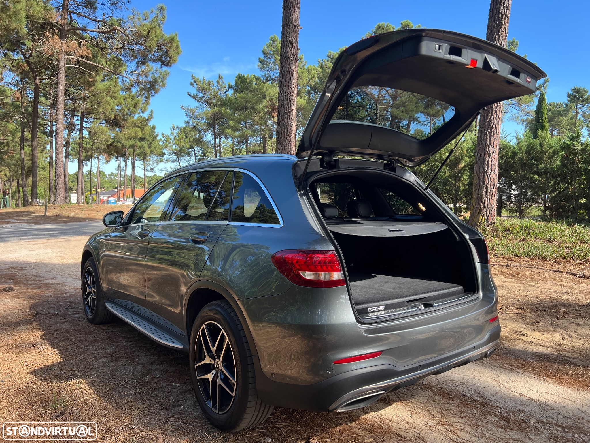 Mercedes-Benz GLC 350 e 4Matic 7G-TRONIC AMG Line - 25